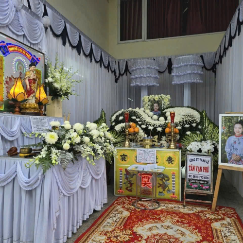 Khuôn viên nghĩa trang 1